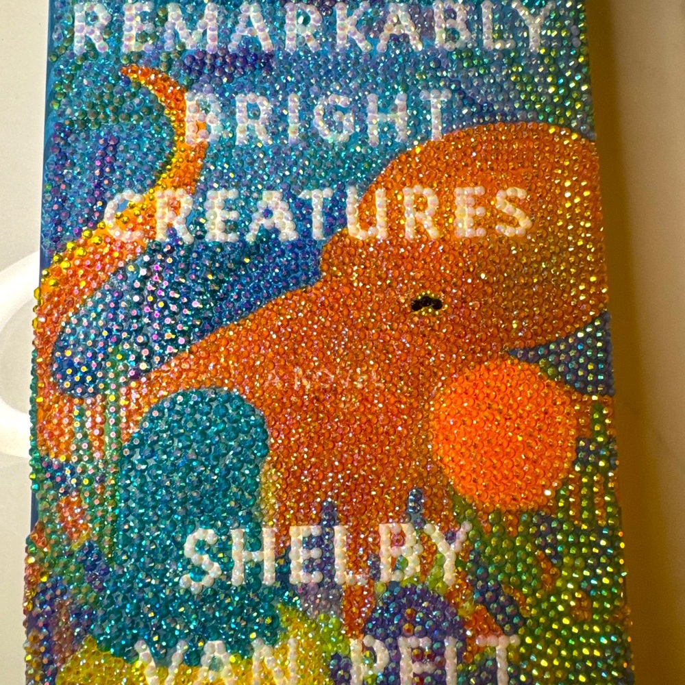 Embellished dust cover “Remarkably Bright Creatures”